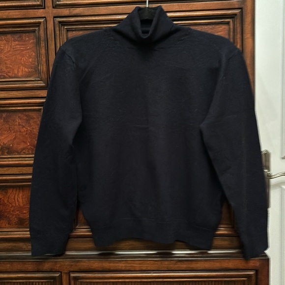 Navy turtleneck sweater.  100% Marino wool.  Made in Italy. - Picture 2 of 8